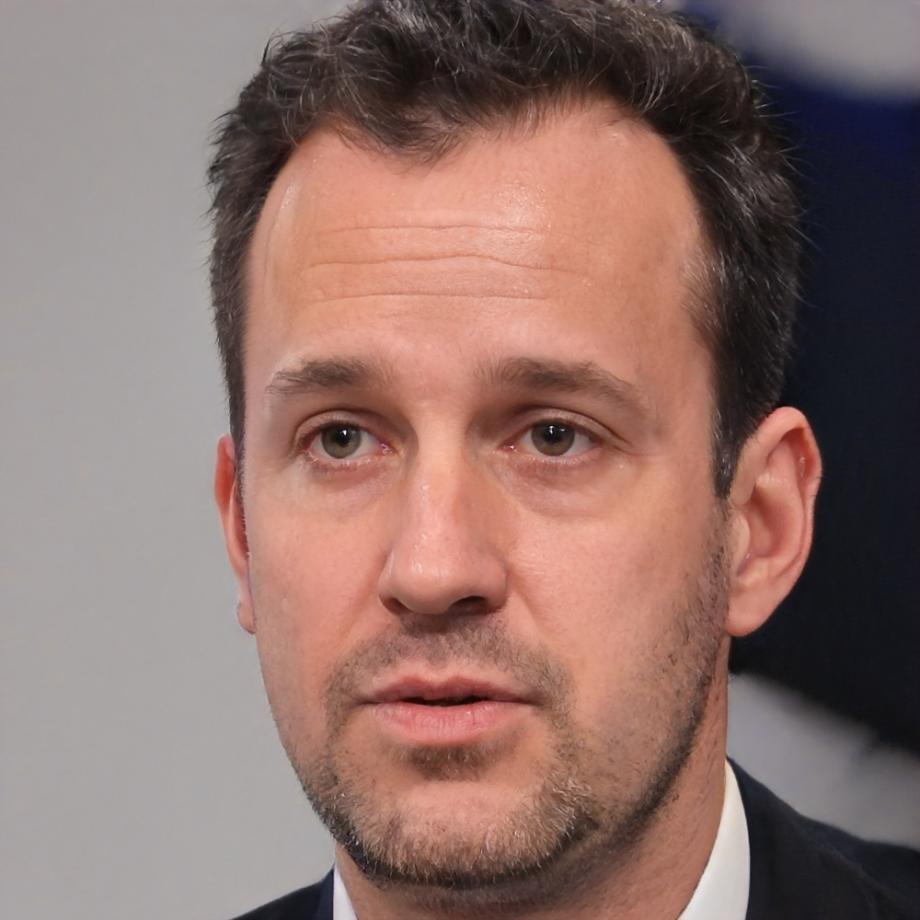 Portrait of financial mentor Callum Fitzwilliam